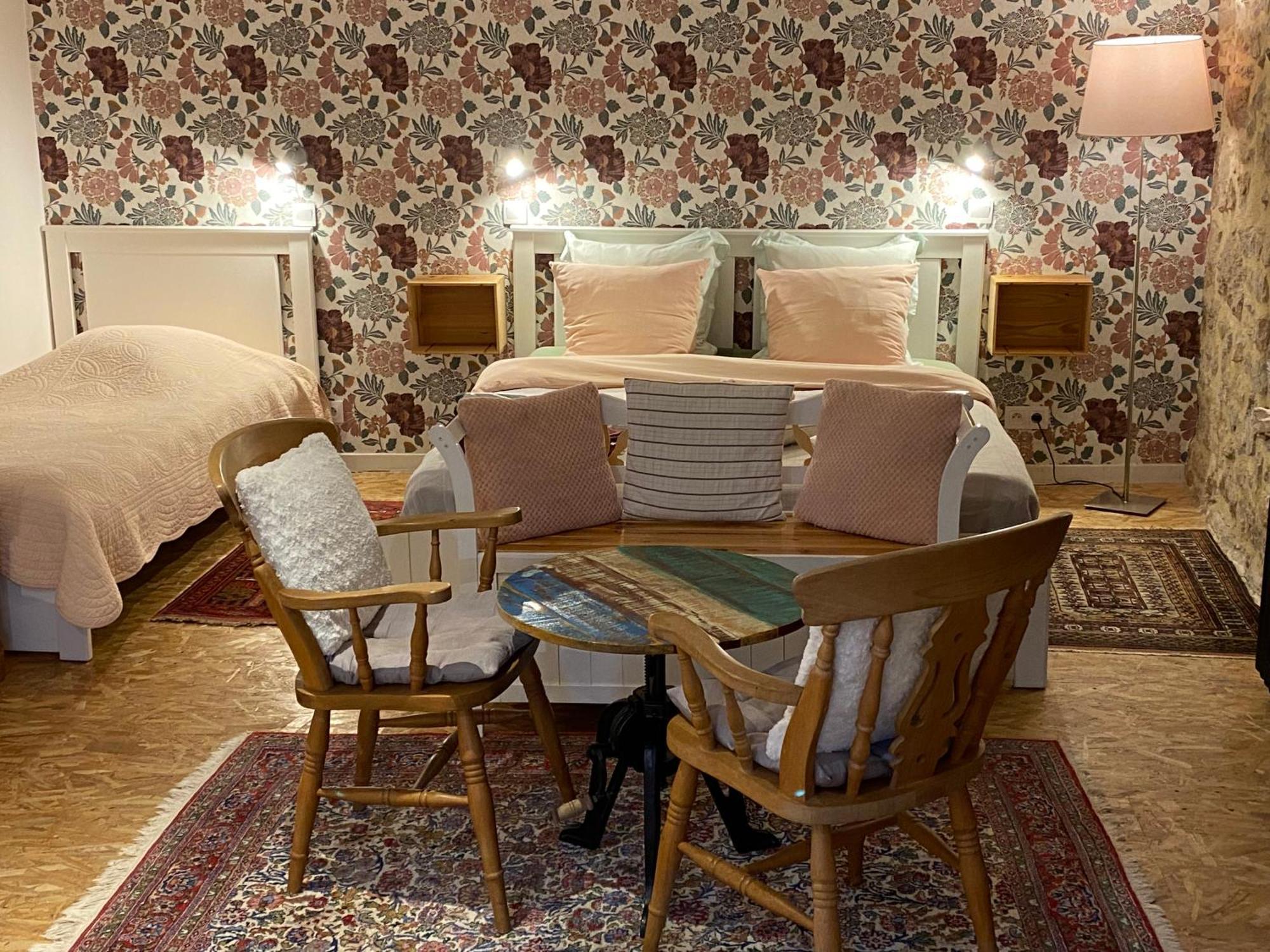 Chambre D'Hotes Les 3 Cochons D'Olt Arcambal Екстер'єр фото